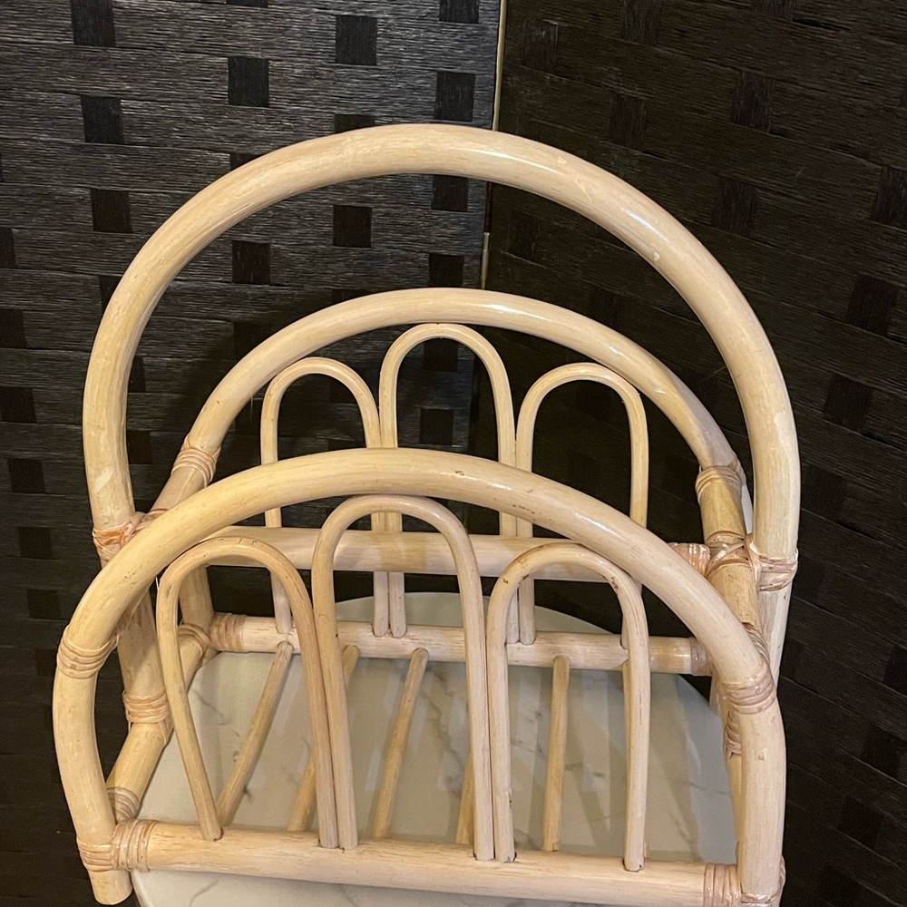 RATTAN BAMBOO CANE BOHO COASTAL NATURAL WOOD MAGAZINE RACK HOLDER VINTAGE MCM - Picture 5 of 15